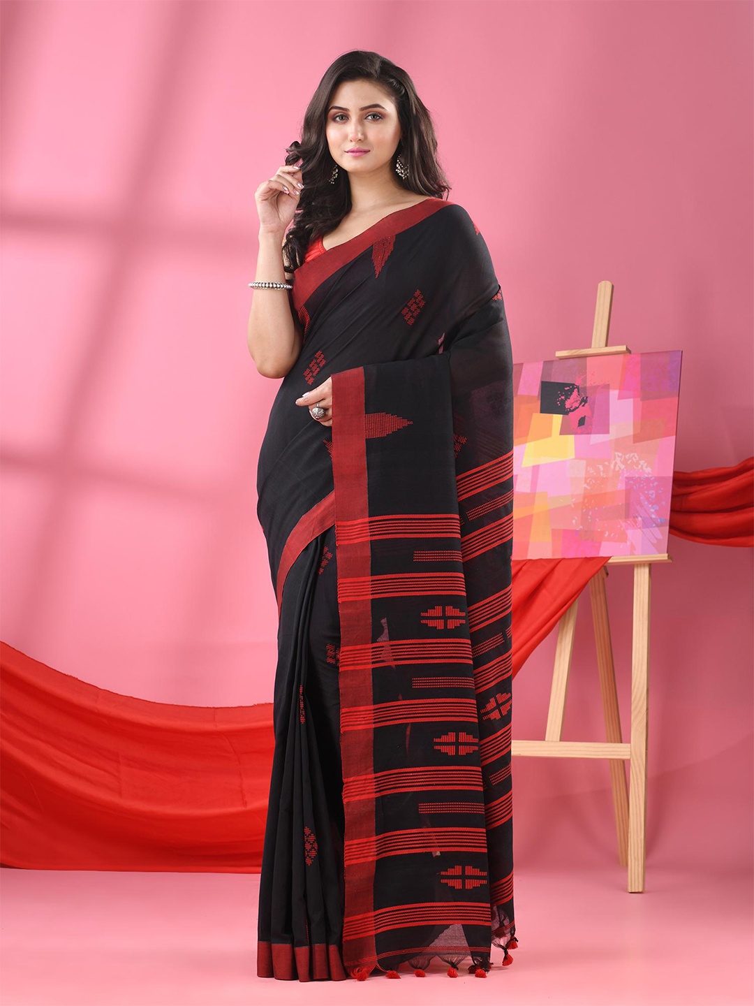 

Angoshobha Geometric Woven Design Pure Cotton Saree, Black