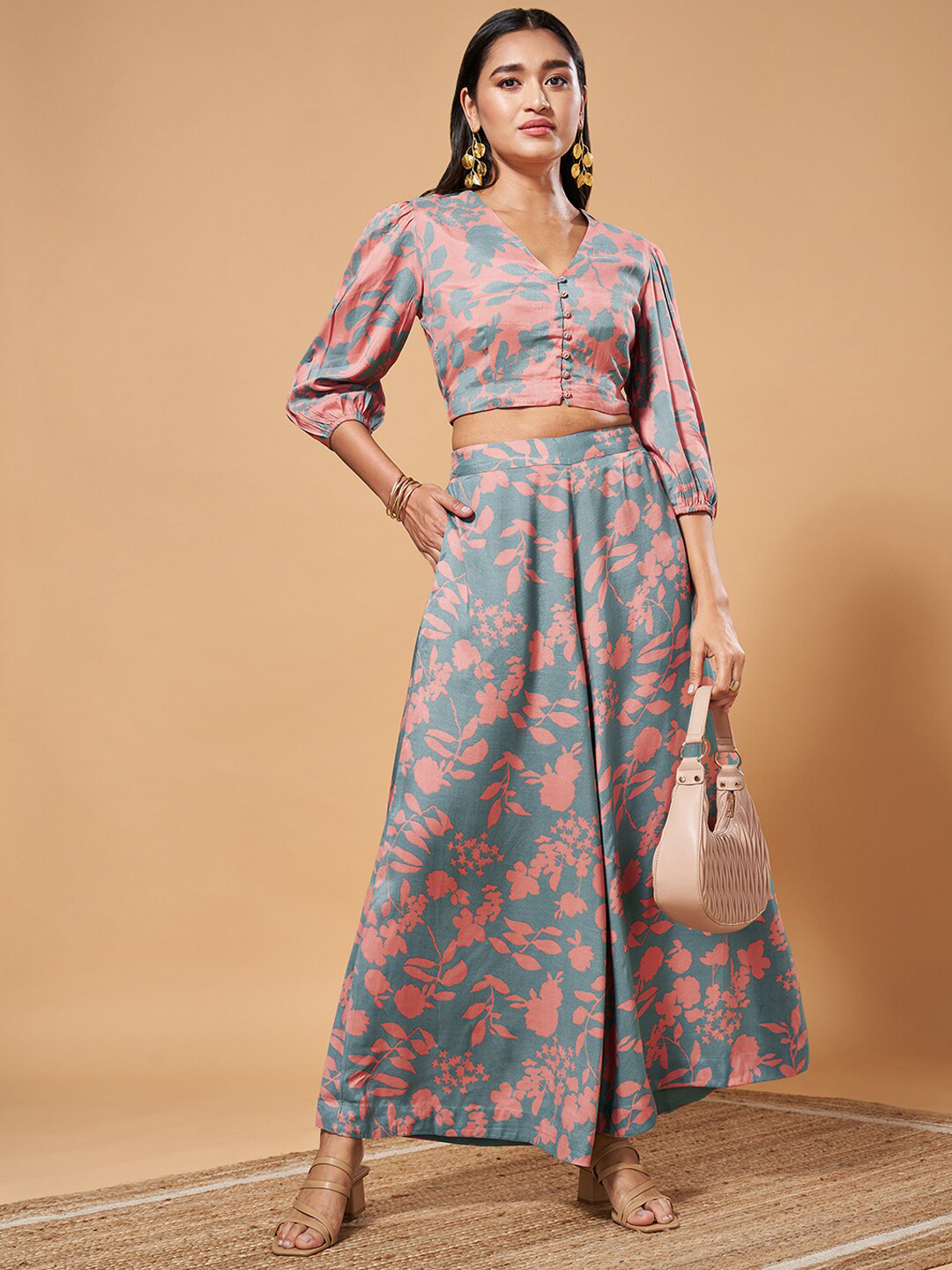 

Marigold Lane Printed Puffed Sleeves Top With Palazzo, Blue