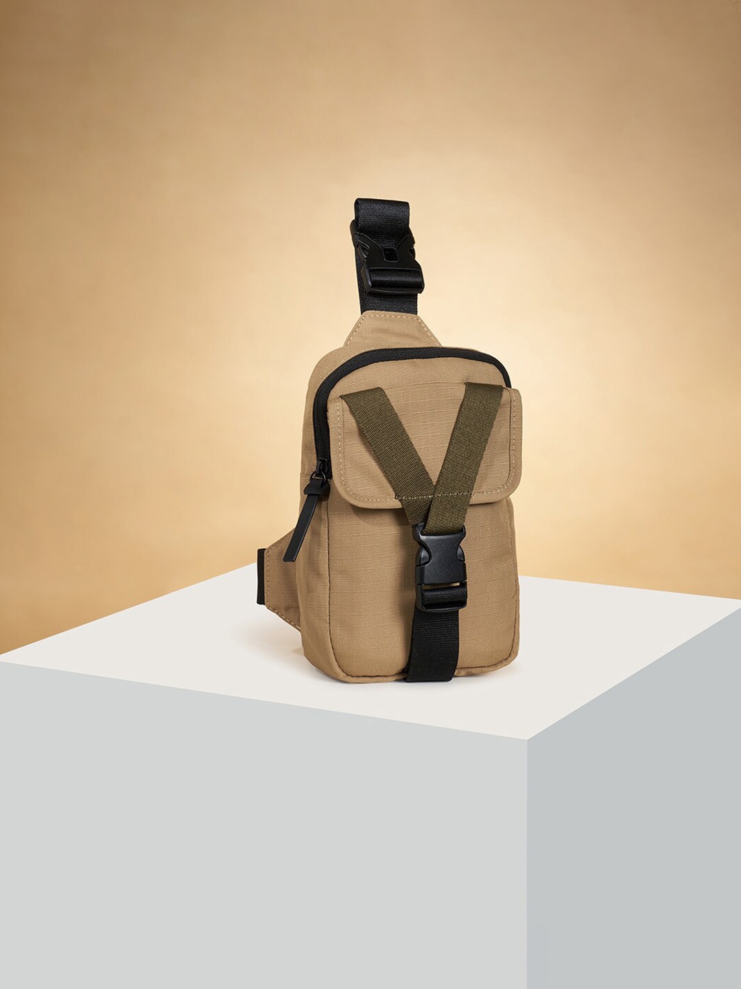 

Ajile by Pantaloons Messenger Bag, Khaki