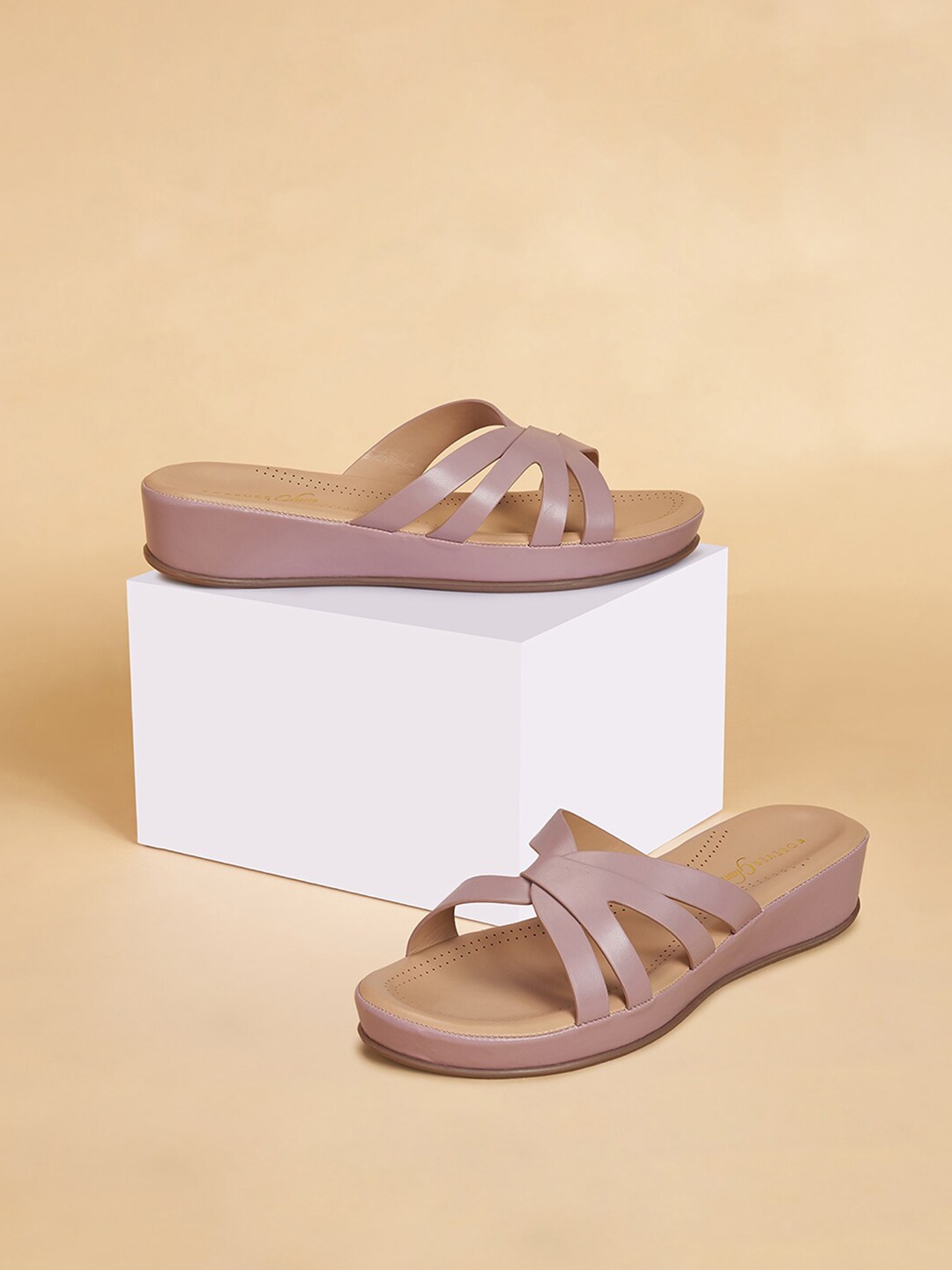 

Forever Glam by Pantaloons Open Toe Flats, Lavender