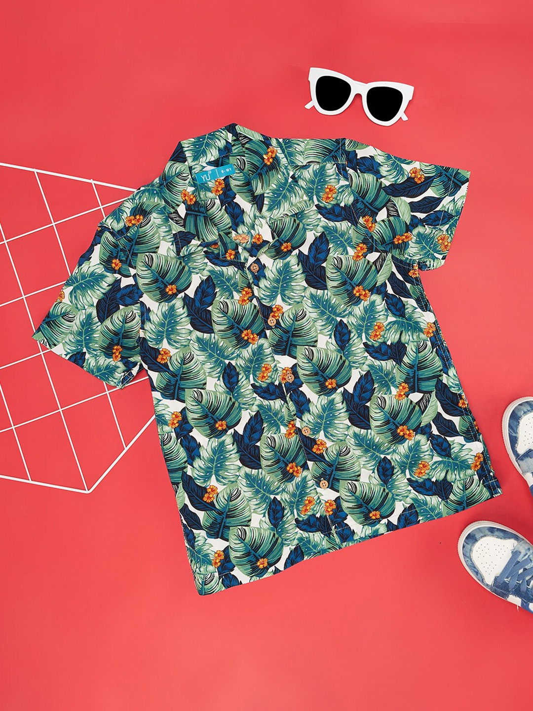 

YU by Pantaloons Boys Spread Collar Short Sleeves Printed Casual Shirt, Green