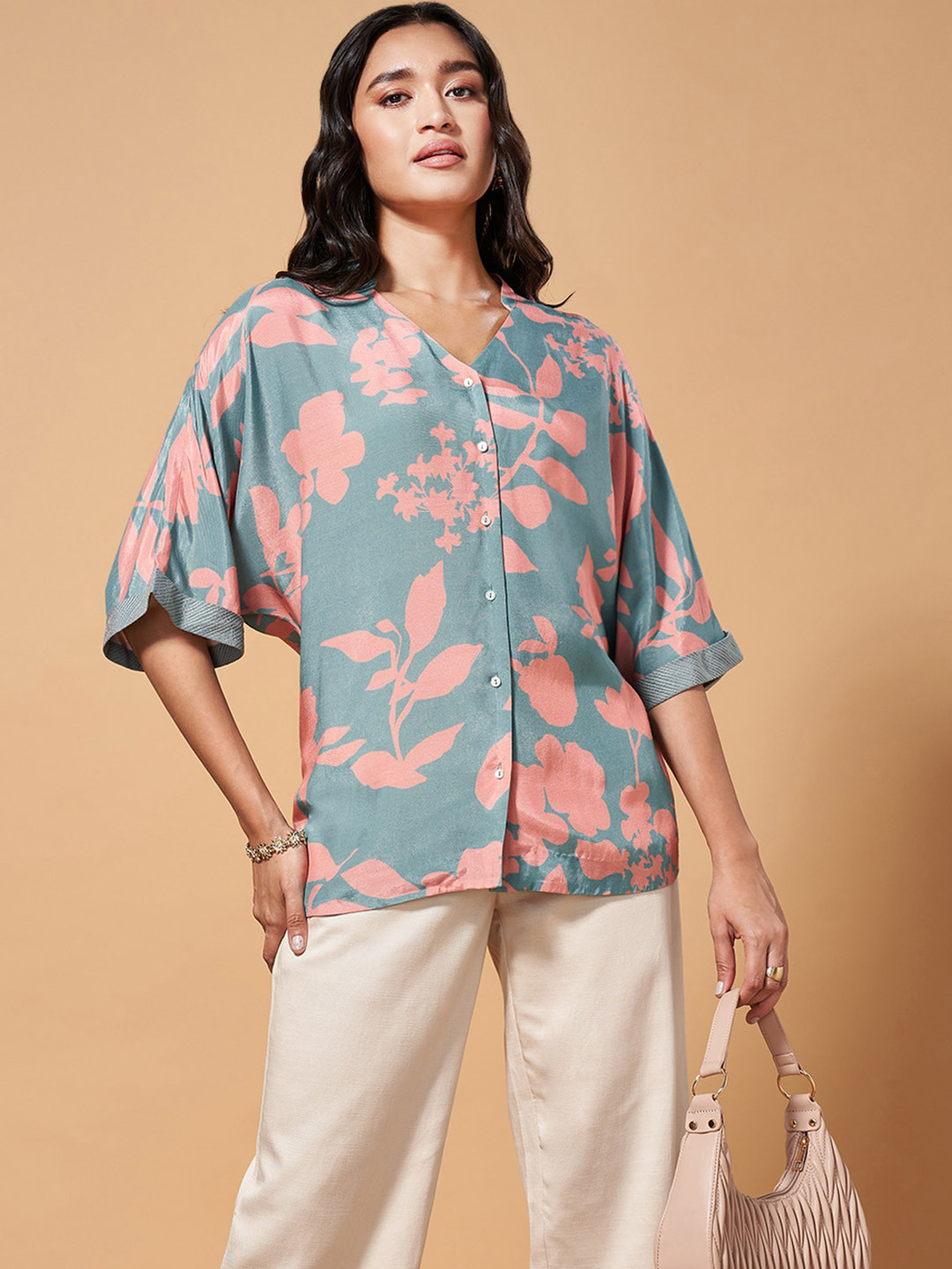 

Marigold Lane Floral Print Extended Sleeves Top, Blue