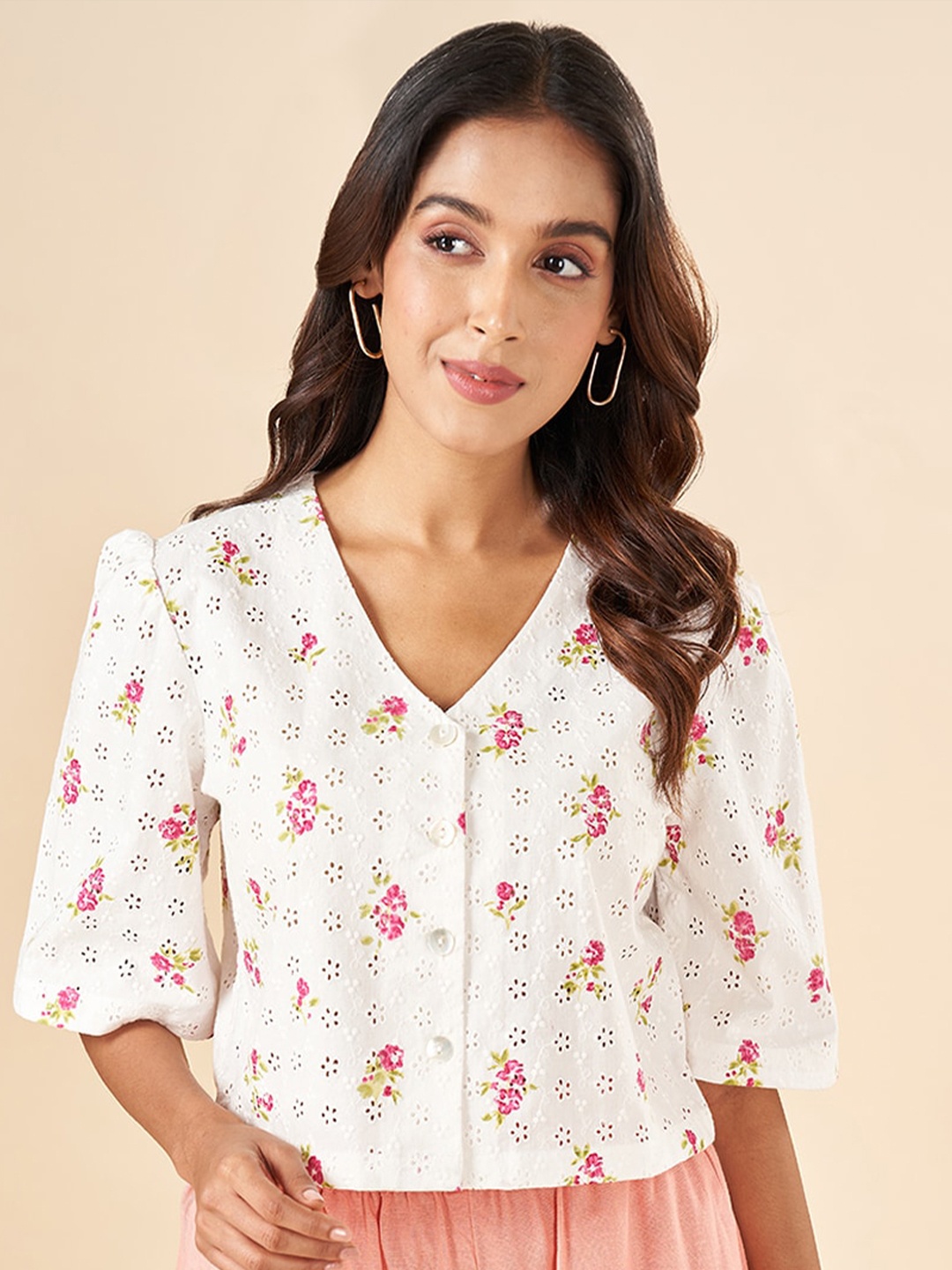 

AKKRITI BY PANTALOONS Floral Printed V-Neck Cotton Crop Top, Peach