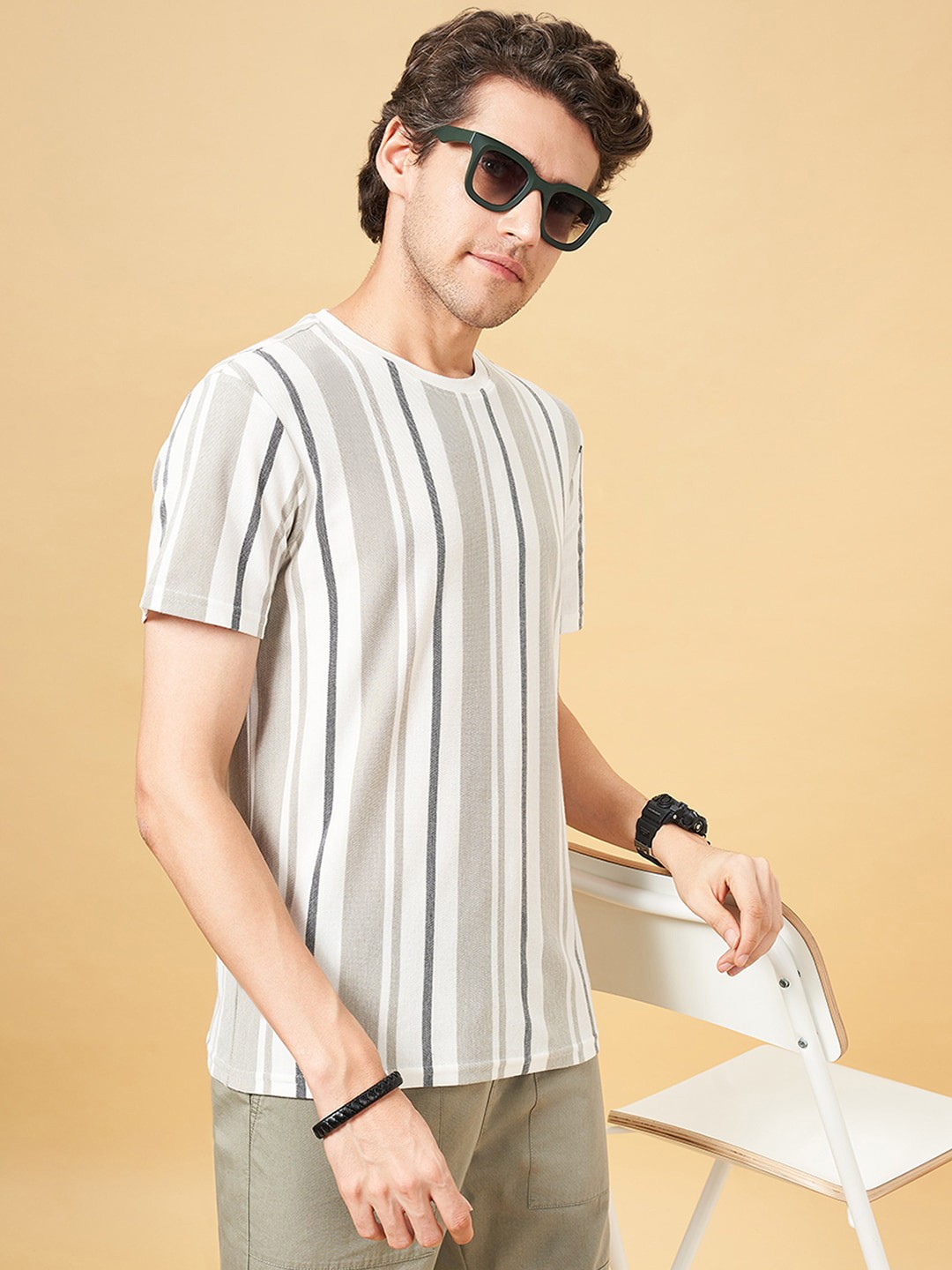 

People White Striped Slim Fit Cotton T-shirt