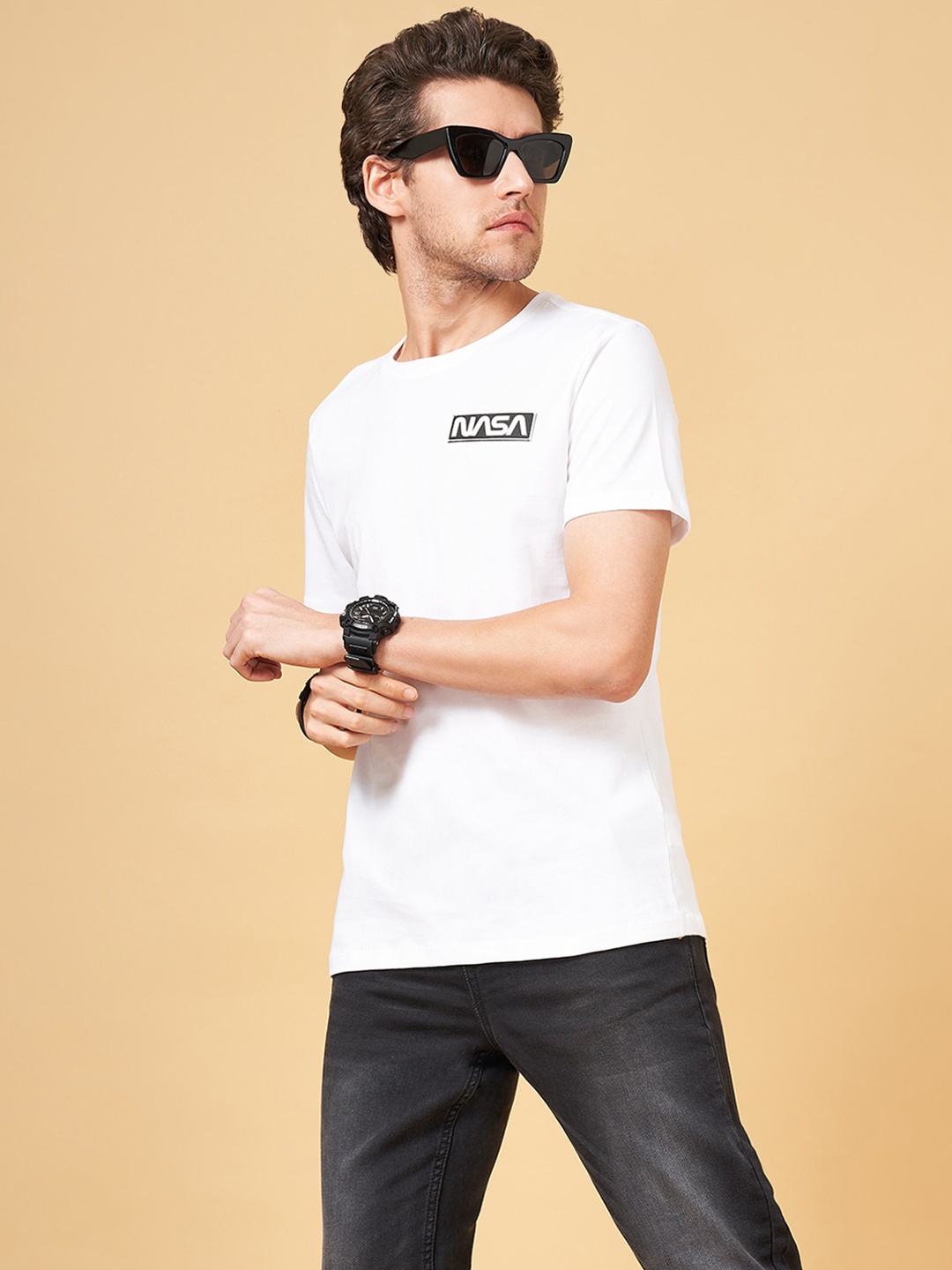 

SF JEANS by Pantaloons Typography Printed Monochrome Slim Fit Pure Cotton T-shirt, Rust