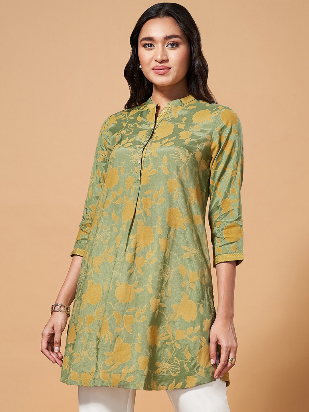 

Marigold Lane Floral Printed Mandarin Collar Tunic, Green
