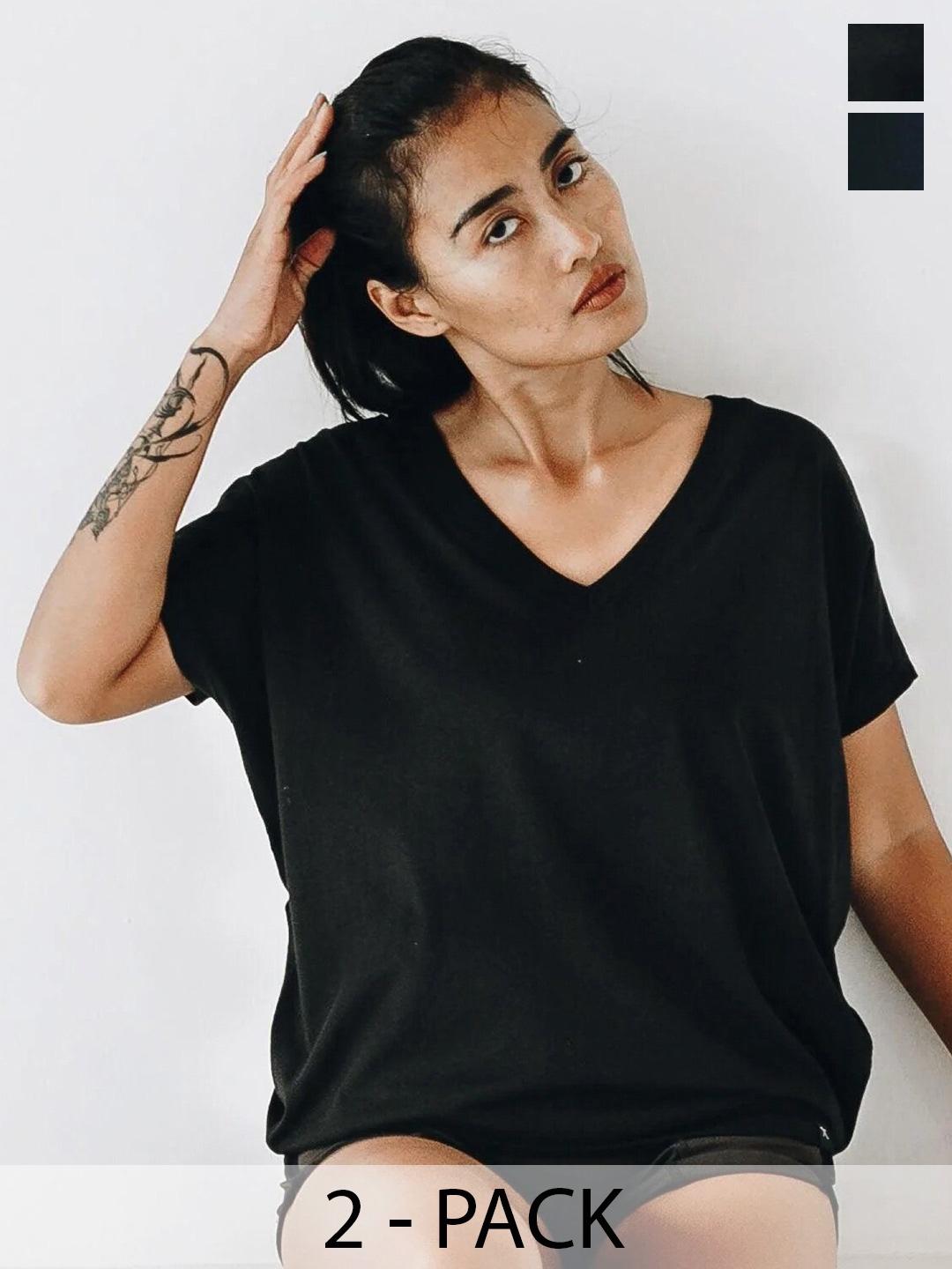 

COLOR CAPITAL Pack Of 2 V-Neck Short Sleeves T-shirts, Black