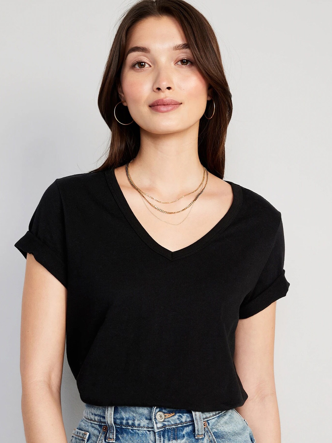 

COLOR CAPITAL V-Neck Short Sleeves Top, Black