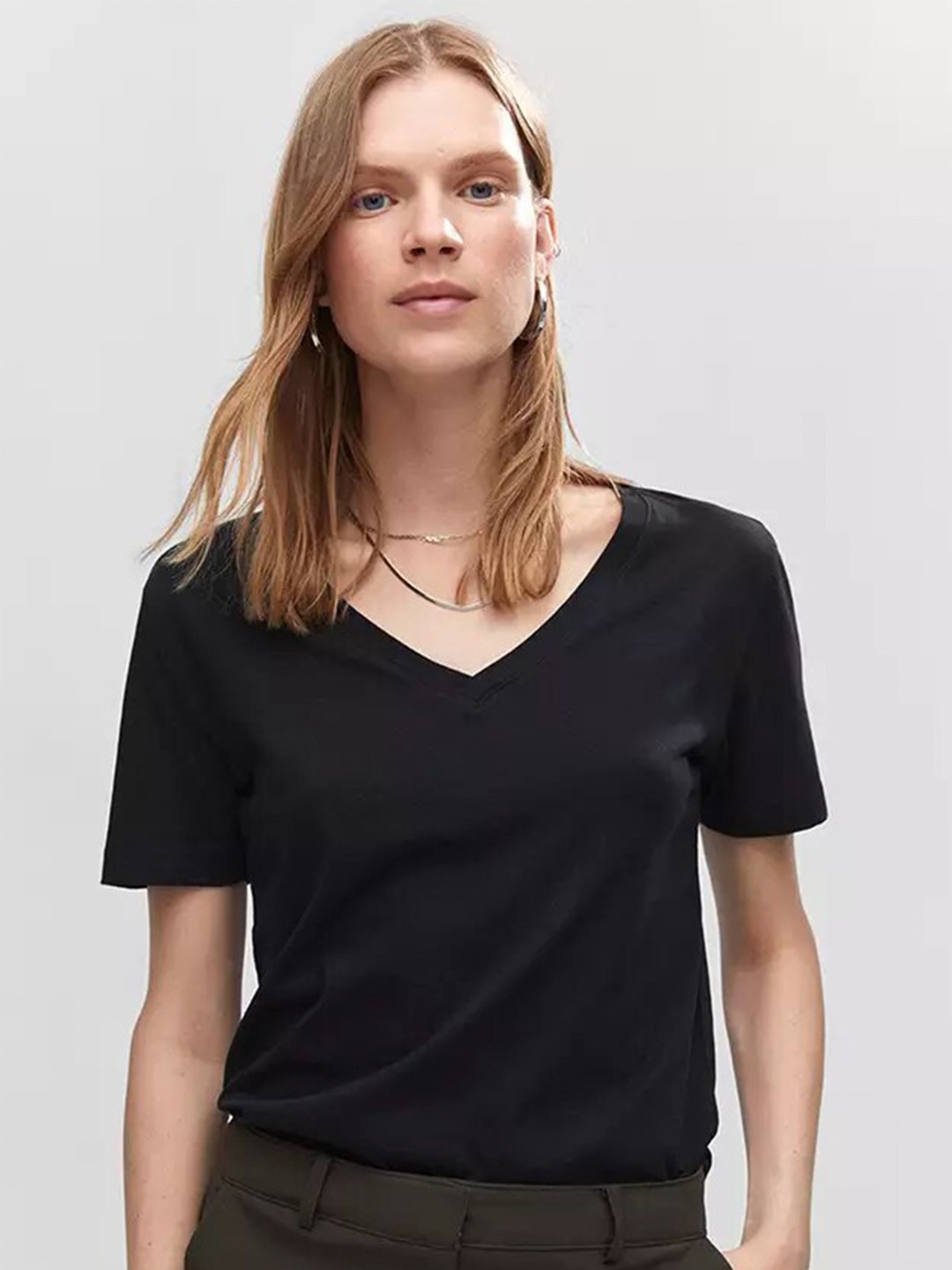 COLOR CAPITAL V-Neck Regular T-shirt, Black