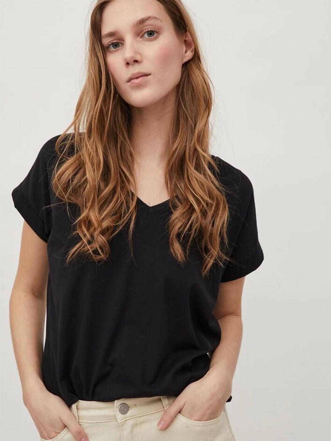 COLOR CAPITAL V-Neck Regular T-shirt, Black