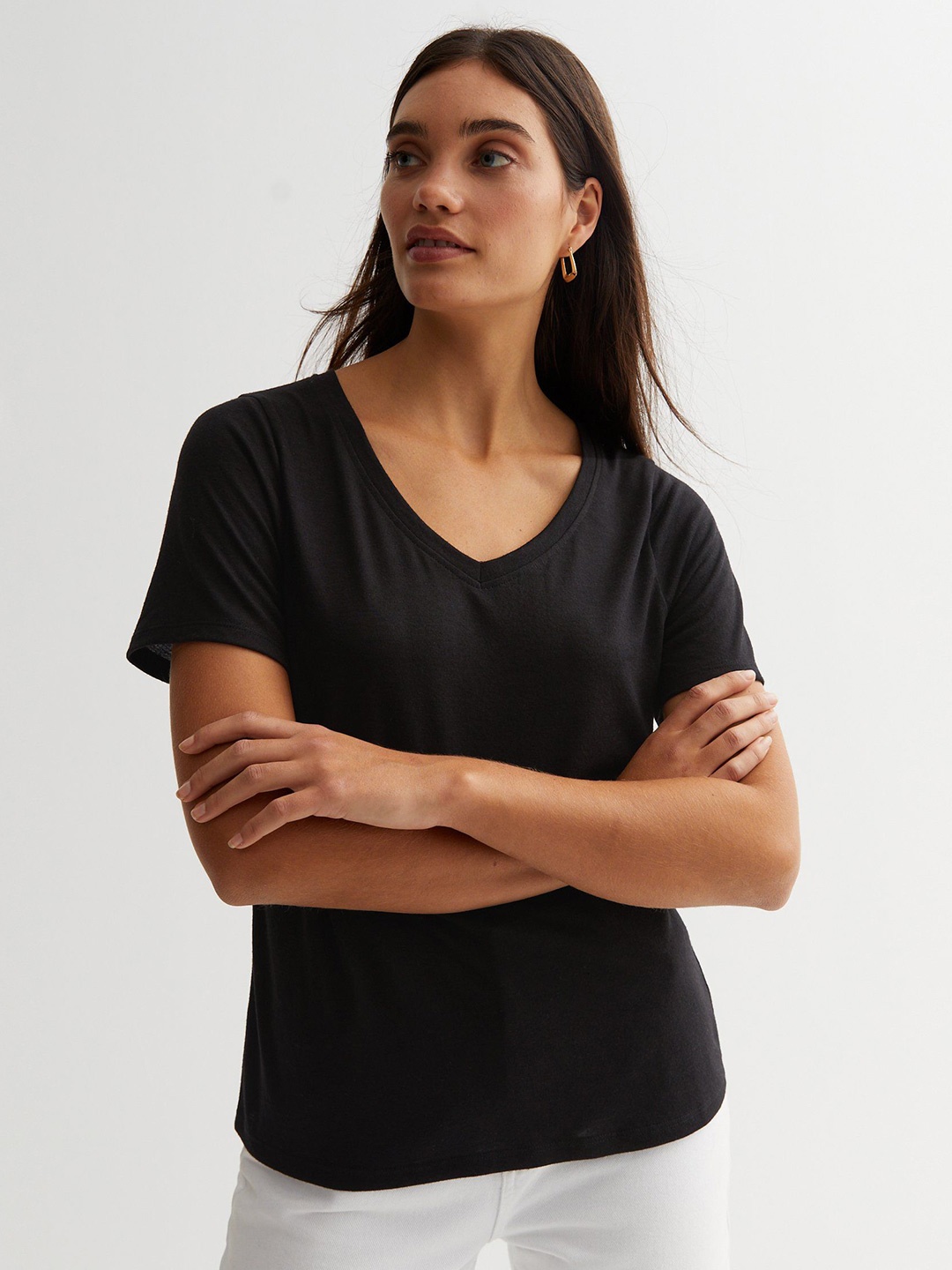 COLOR CAPITAL V-Neck Short Sleeves Relaxed Fit T-shirt, Black