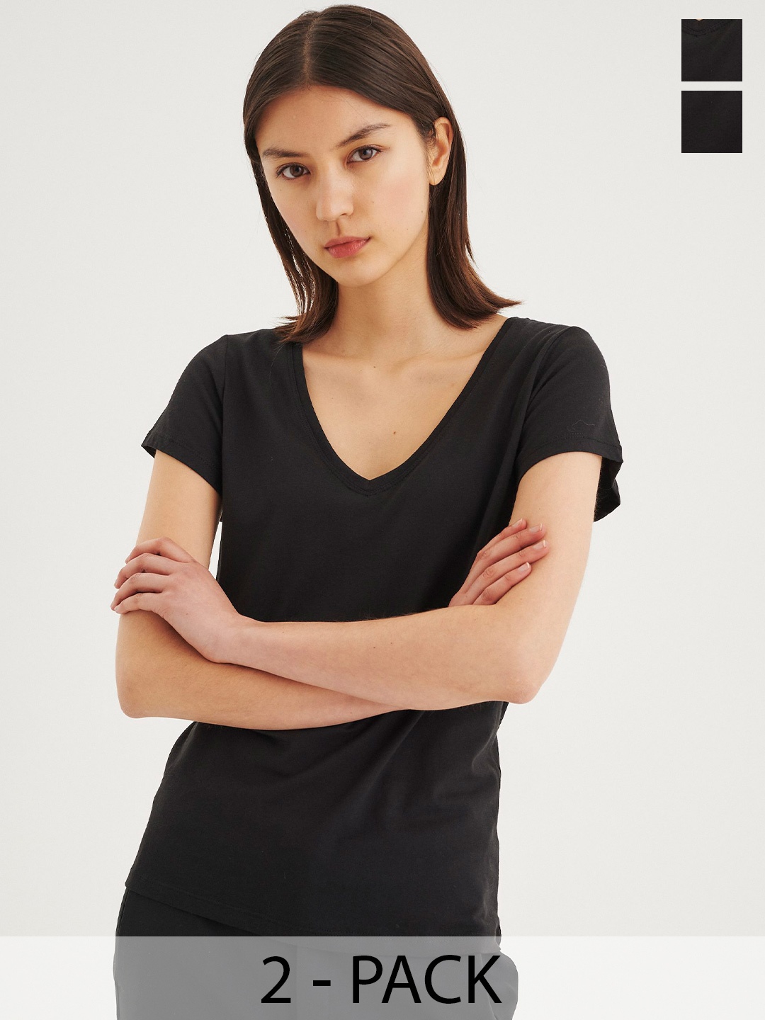 

COLOR CAPITAL Pack Of 2 V-Neck T-shirt, Black