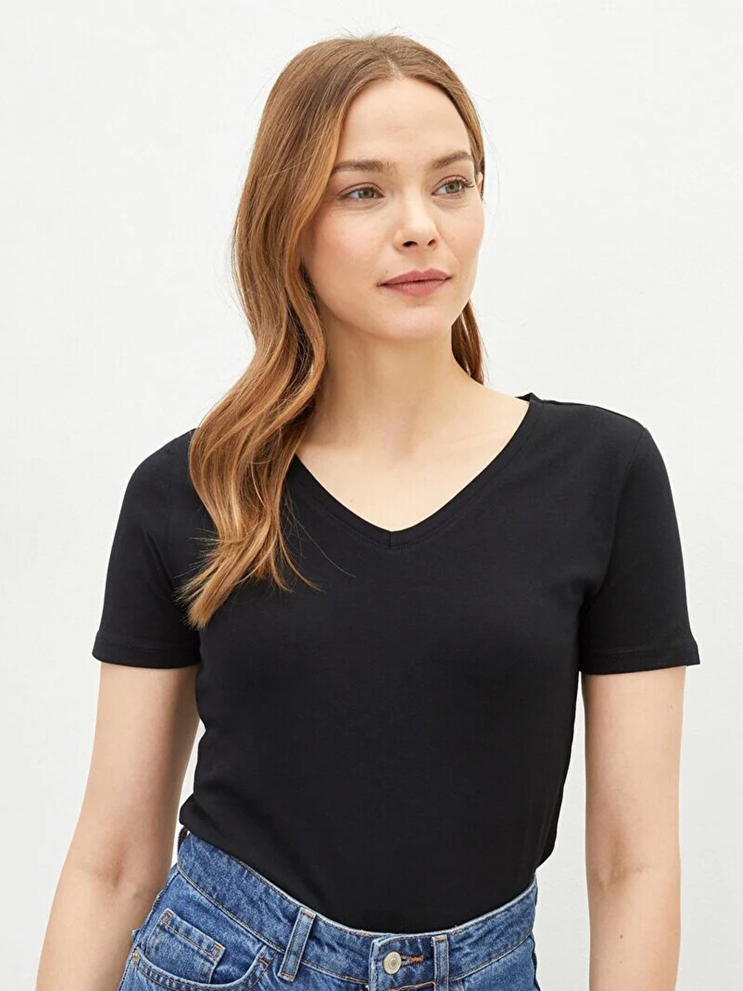 

COLOR CAPITAL V Neck Short Sleeves Top, Black