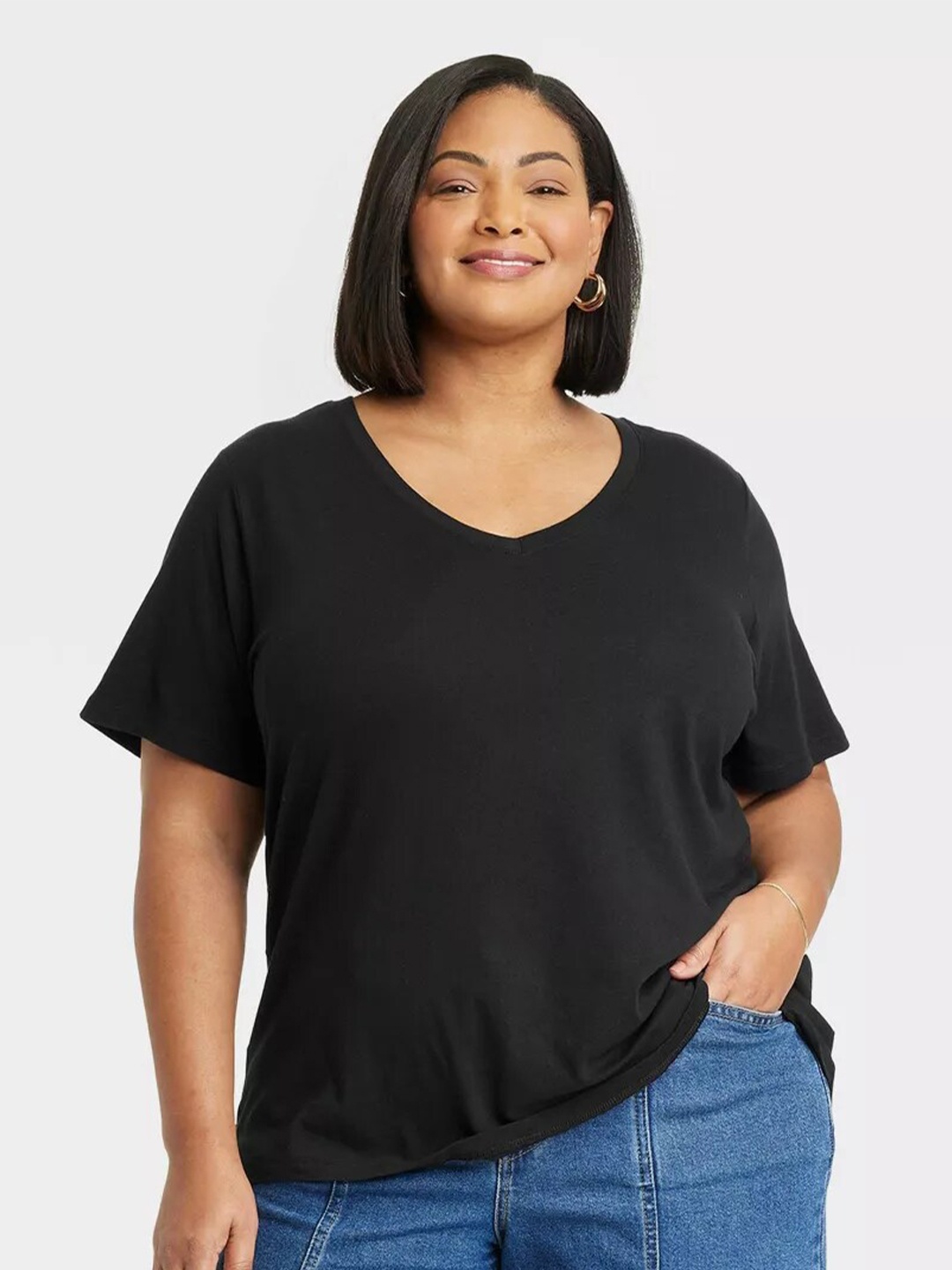 COLOR CAPITAL V-Neck Relaxed Fit T-shirt, Black