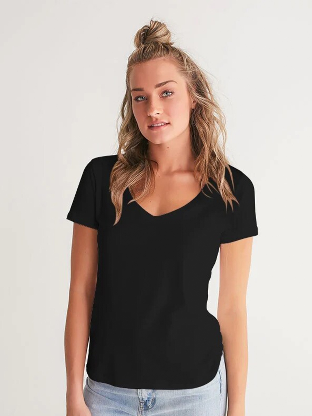

COLOR CAPITAL V-Neck Relaxed Fit T-shirt, Black