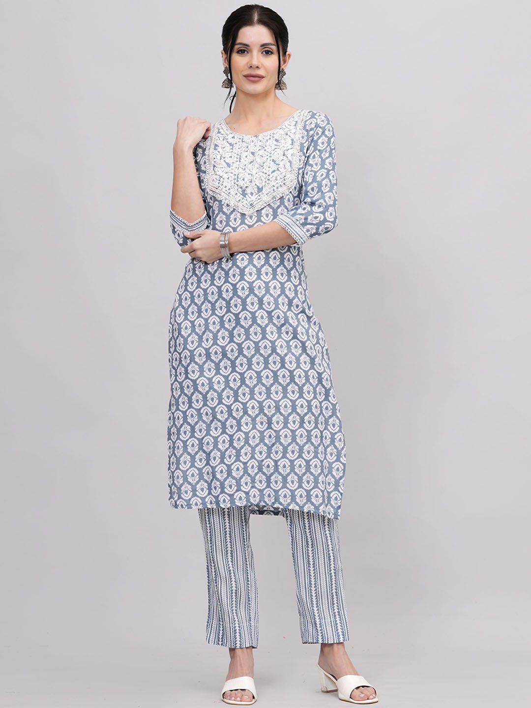 

KALINI Floral Printed Regular Kurta with Trousers, Grey
