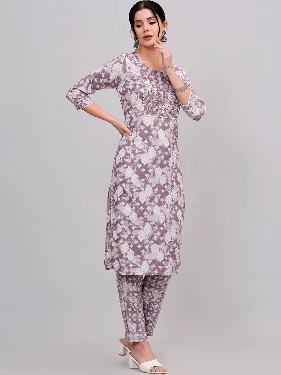 

KALINI Floral Printed Kurta with Palazzos, Purple