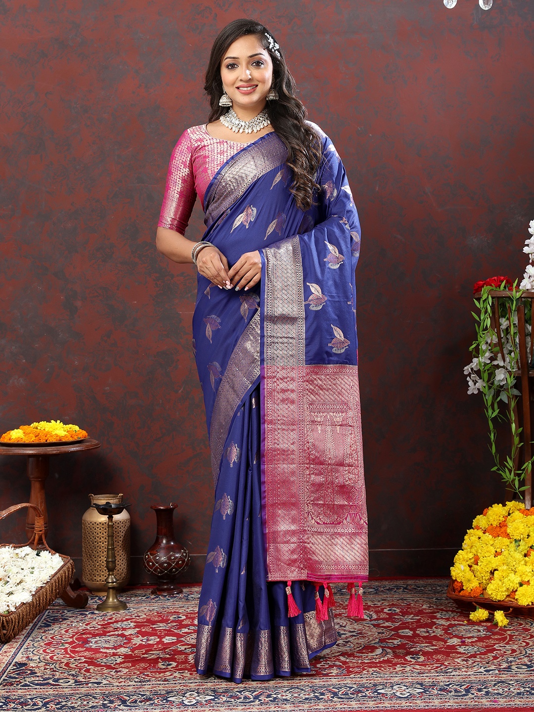 

YAVIRA SILK Floral Woven Design Zari Kota Saree, Navy blue