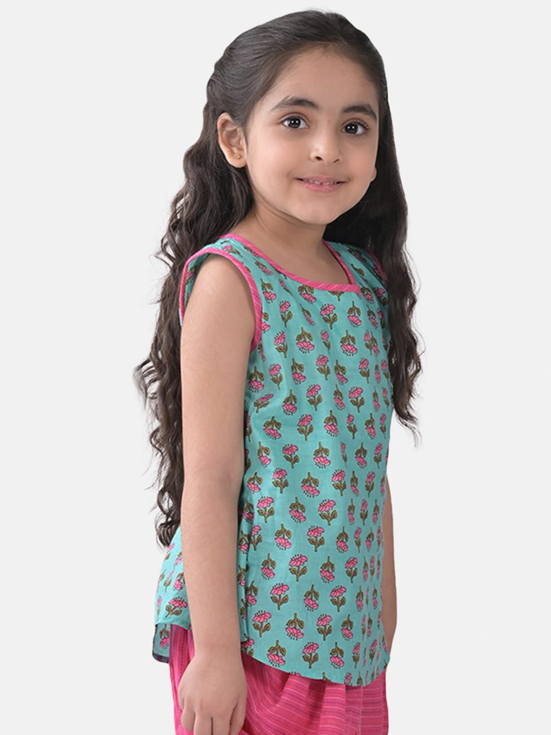 

Sangria Girls Floral Printed Sleeveless Pure Cotton Top, Blue