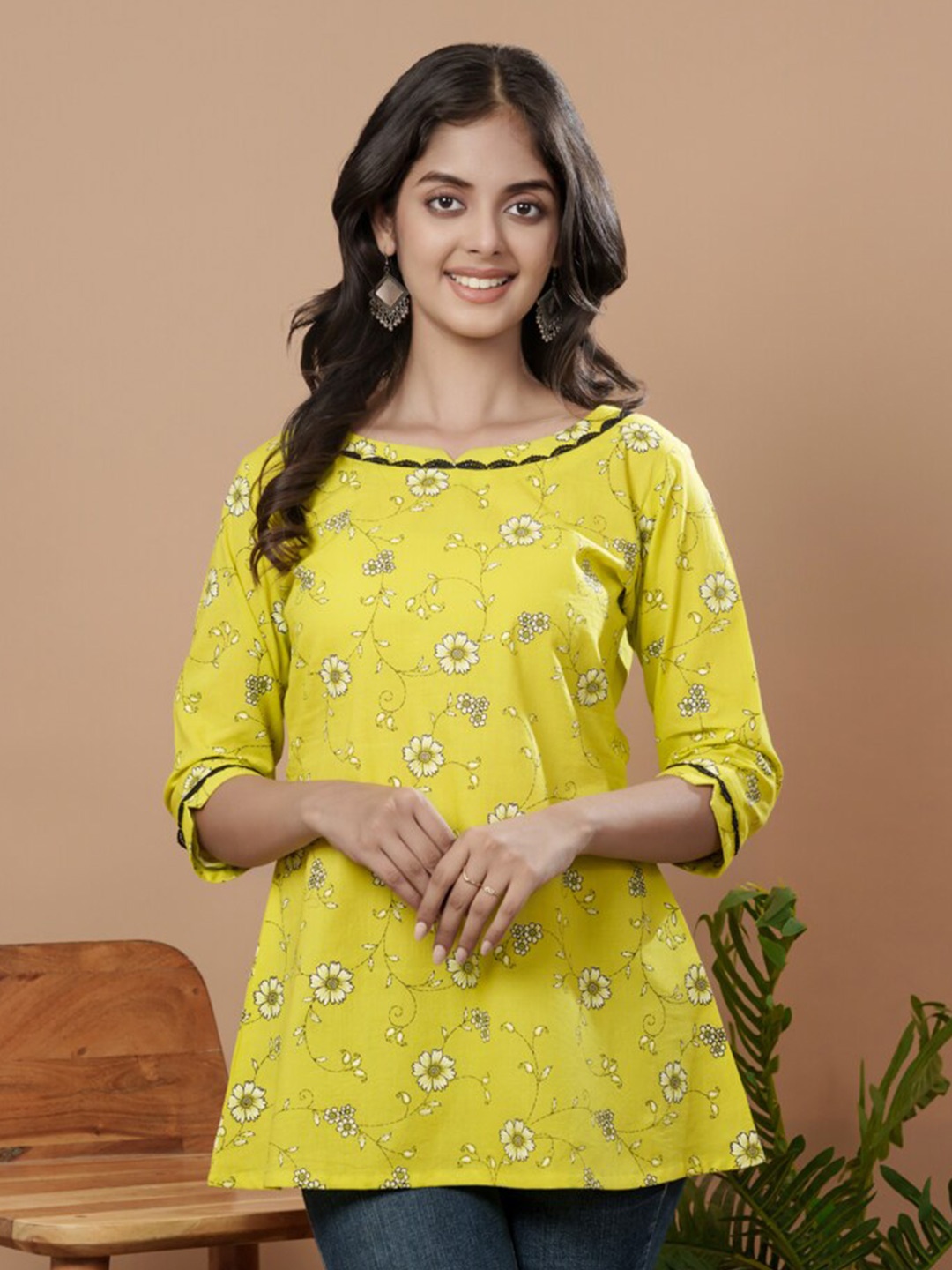 

WEAVLLITE Boat Neck Printed Cotton Tunic, Lime green
