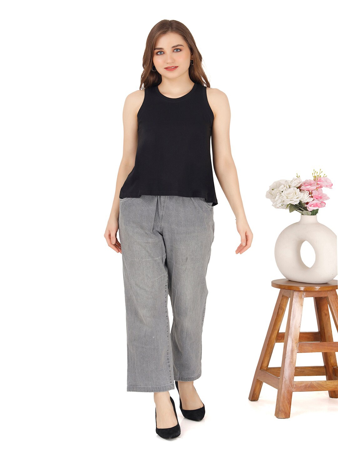 

VISO Sleeveless Round Neck Tank Top, Black