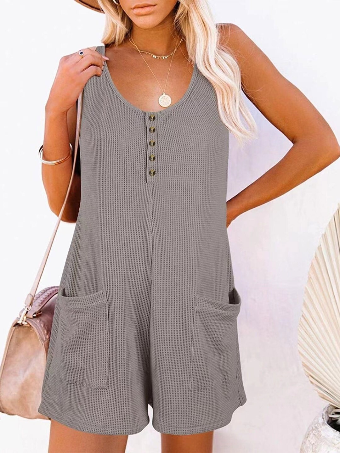 

Stylecast X KPOP Grey Self Design Basic Jumpsuit