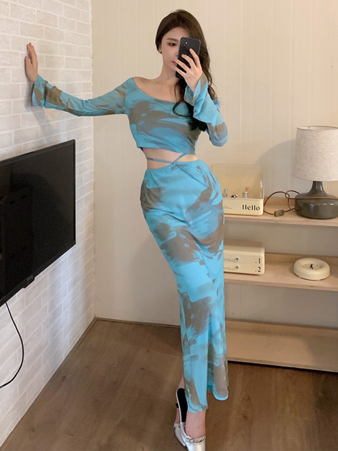 

Stylecast X KPOP Printed Polyester Round Neck Top With Skirt, Blue