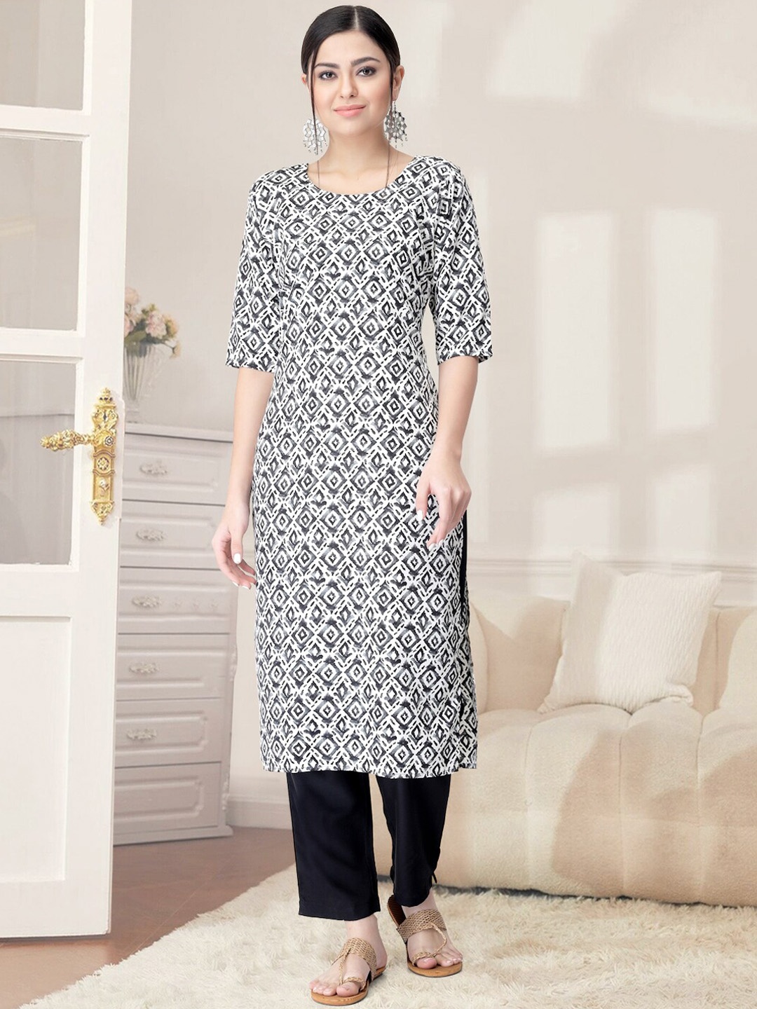 

7Threads Geometric Printed Kurta With Trouser, Black