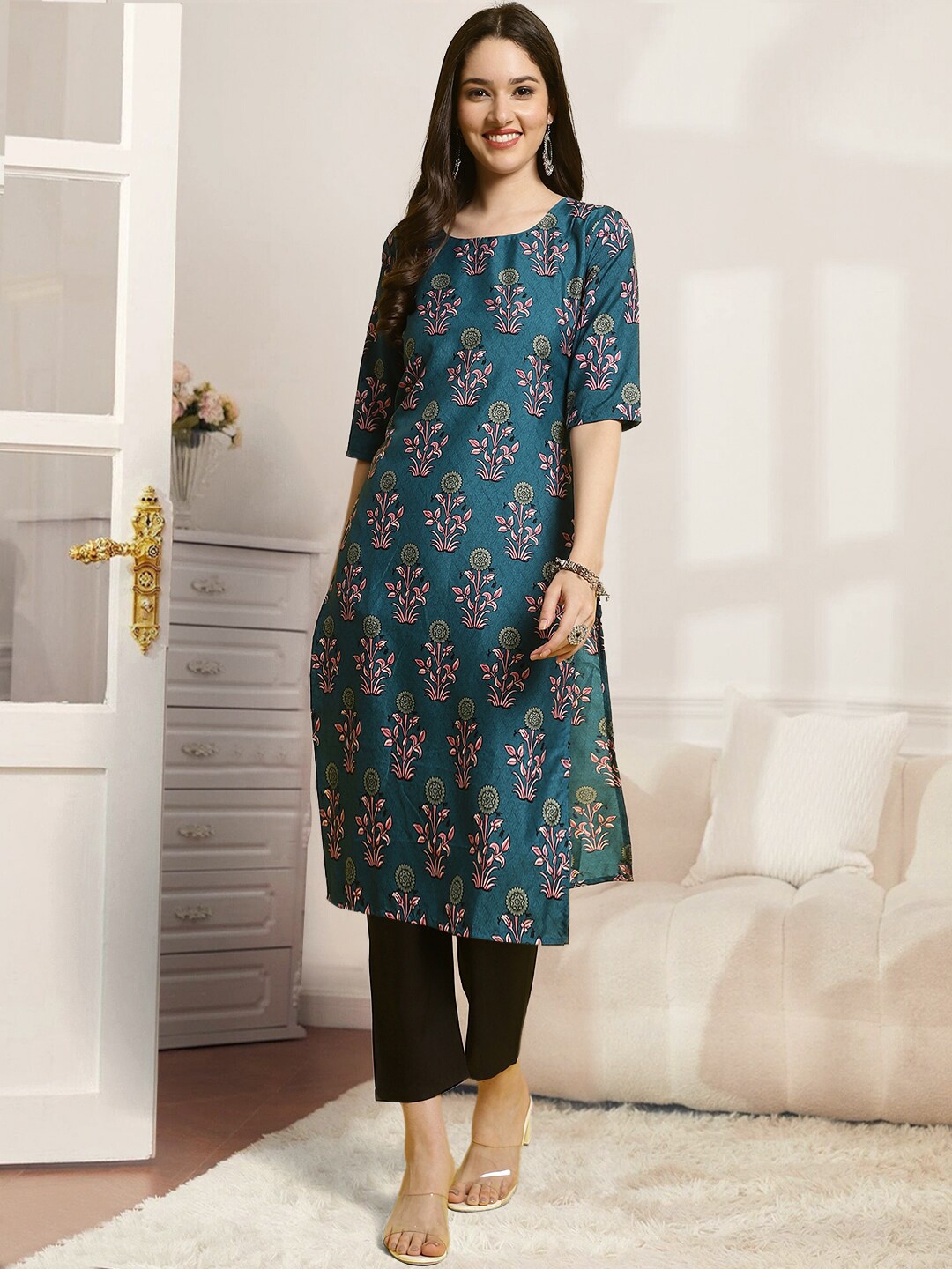 

7Threads Floral Printed Round Neck Kurta with Trousers, Green