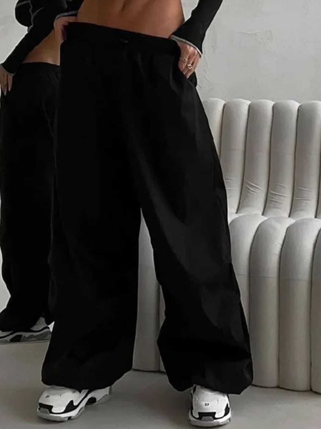 

Stylecast X KPOP Women Relaxed Loose Fit Trouser, Black