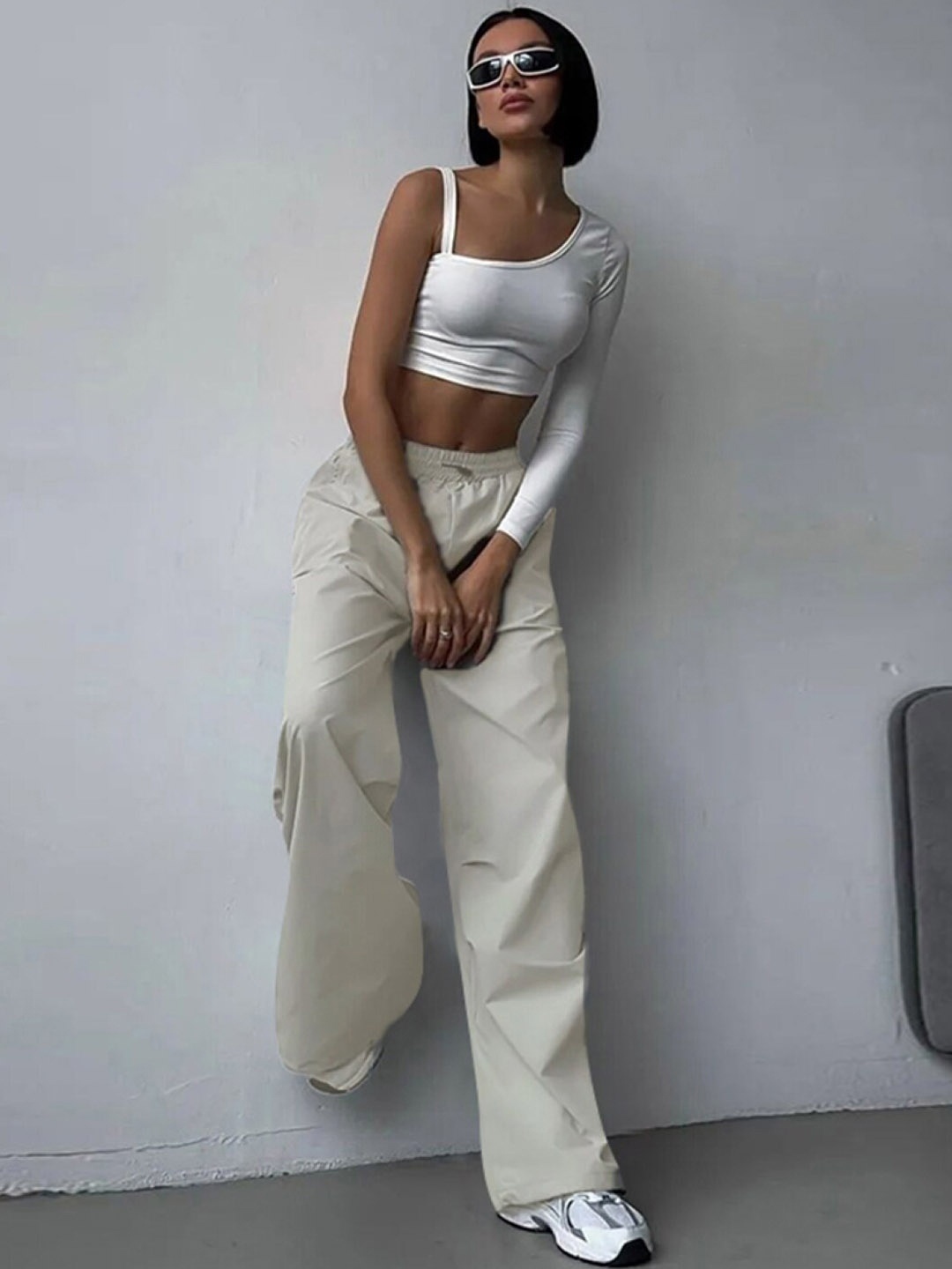 

Stylecast X KPOP Women Relaxed Loose Fit Trouser, White