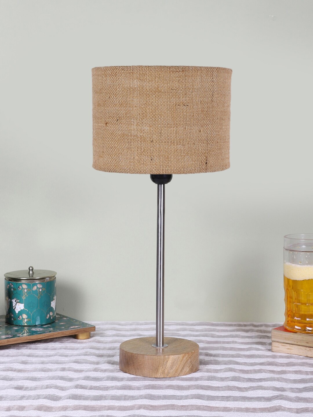 

Devansh Beige Textured Jute Cylindrical Table Lamp