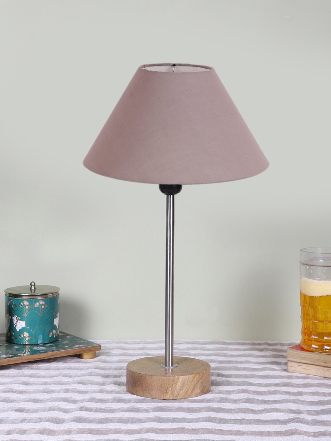 

Devansh Grey Textured Wooden Contemporary Frustum Shaped Table Lamp