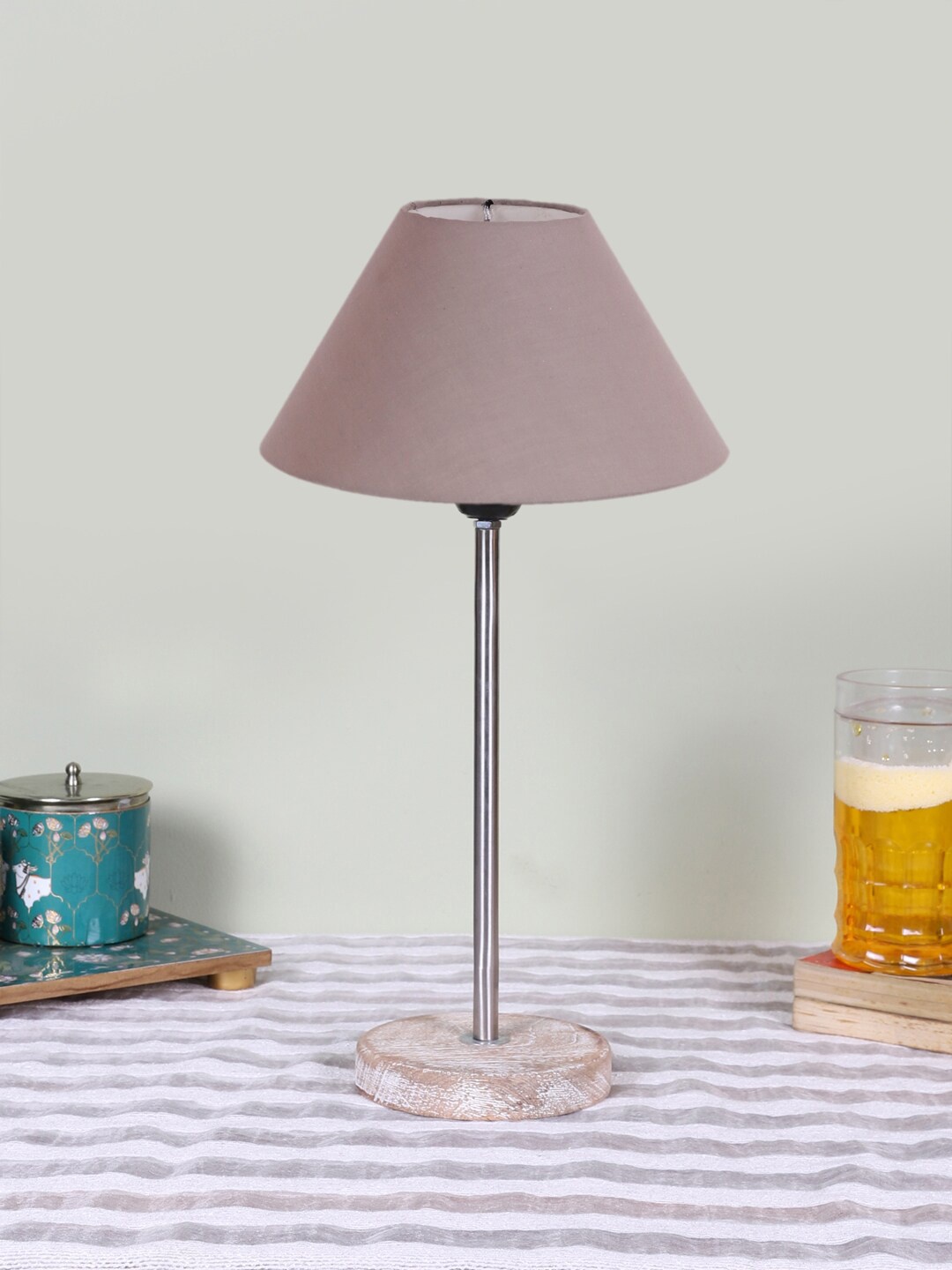 

Devansh Grey Textured Wooden Contemporary Frustum Shaped Table Lamp