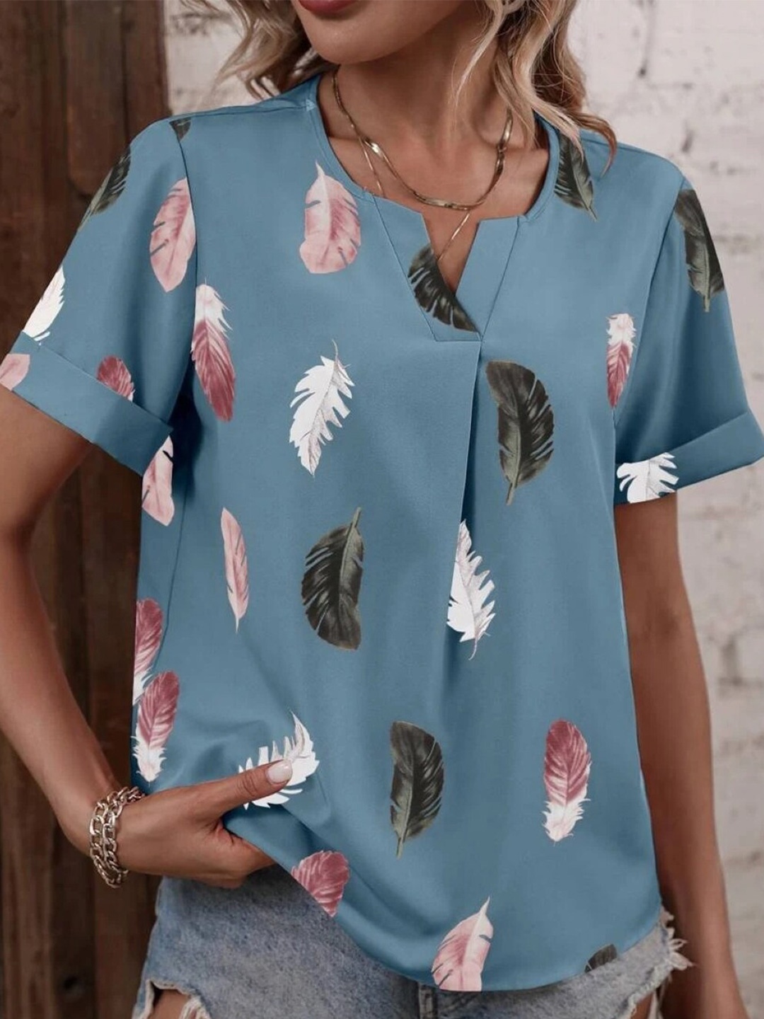 

Stylecast X KPOP Blue & White Floral Printed Notch Neck Top