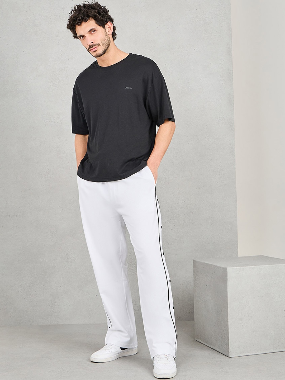 Styli Contrast Piping & Popper Oversized Open Hem Jogger, White