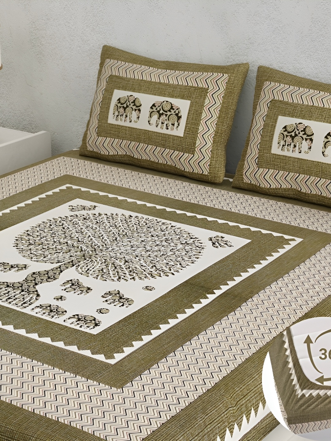 

CLOTHOLOGY Green & Off White Ethnic Motifs 180 TC Fitted King Bedsheet Set