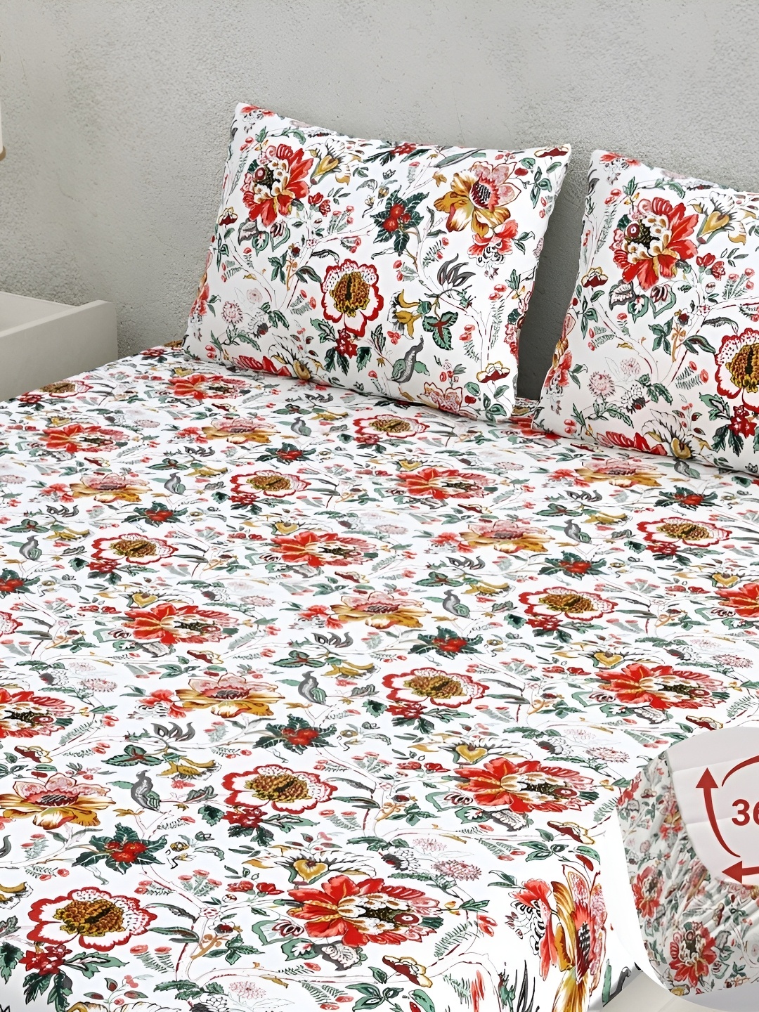 

CLOTHOLOGY White & Orange Floral 180 TC Fitted King Bedsheet Bedsheet Set