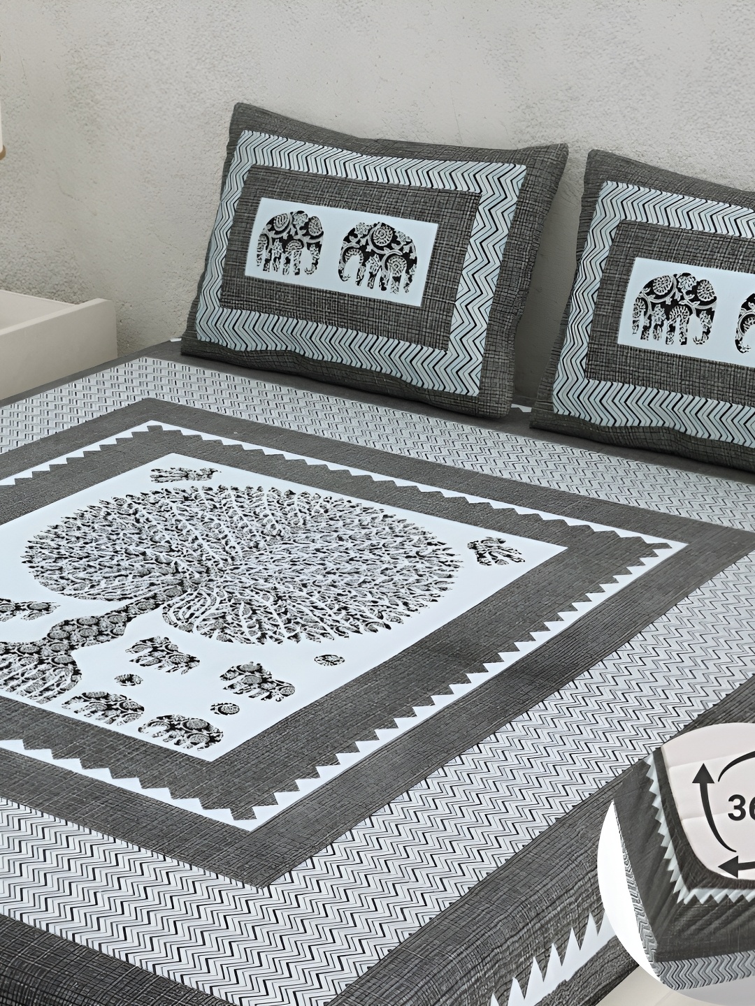

CLOTHOLOGY Grey & Black Ethnic Motifs 180 TC Fitted King Bedsheet Set