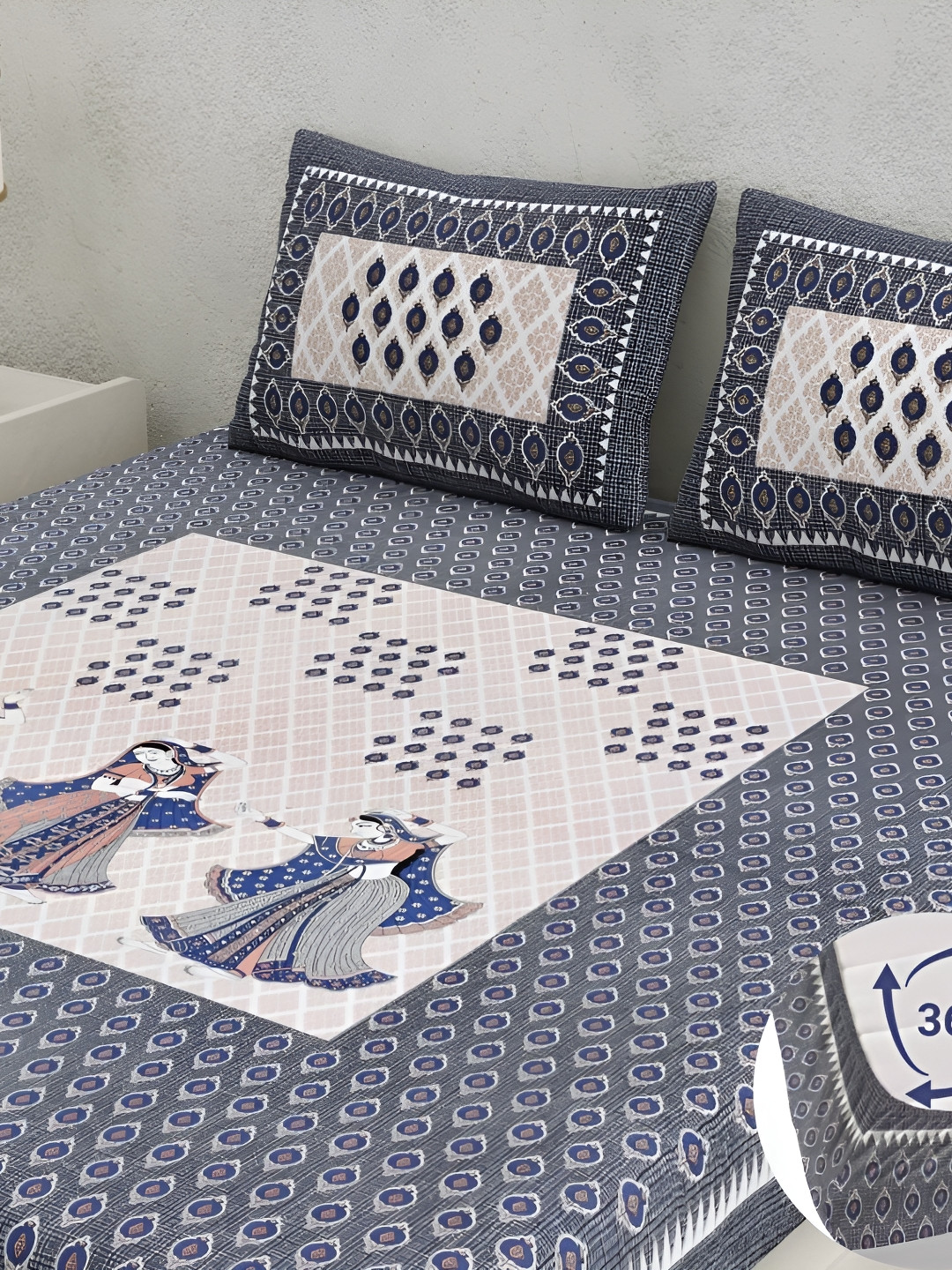 

CLOTHOLOGY Blue & White Geometric 180 TC Fitted King Bedsheet Set