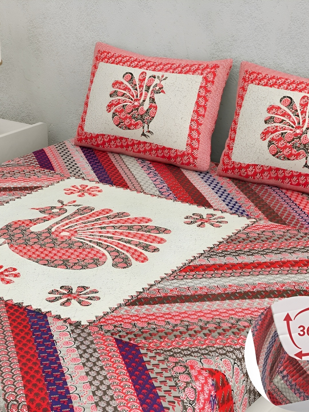 

CLOTHOLOGY Red & Blue Ethnic Motifs 180 TC Fitted King Bedsheet Set
