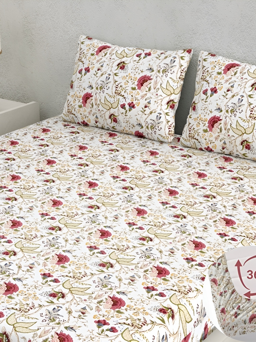 

CLOTHOLOGY White & Pink Floral Printed 180 TC Fitted King Bedsheet Set