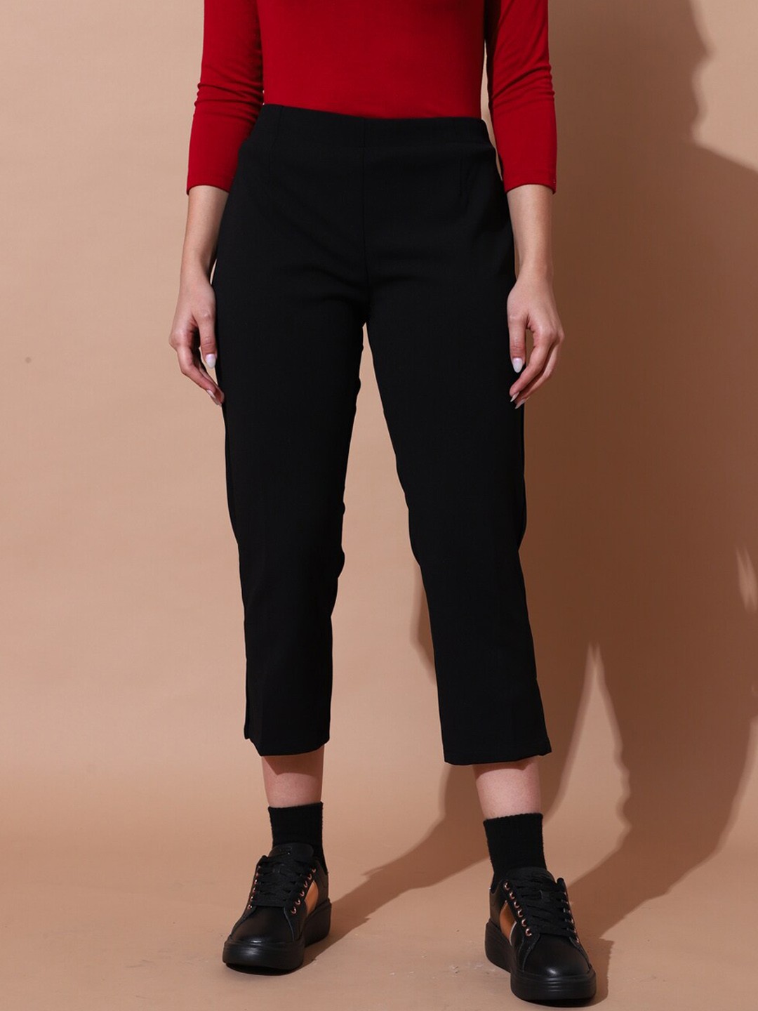 

Chanira La Parezza Women Cotton Regular Trousers, Black
