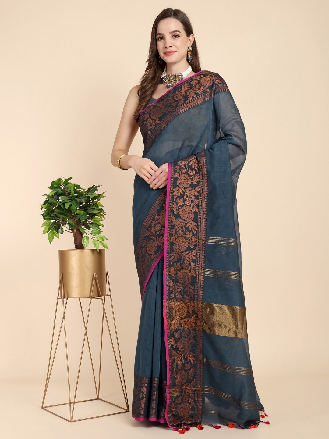 

Bong ButiQ Ethnic Motifs Zari Silk Cotton Maheshwari Saree, Grey
