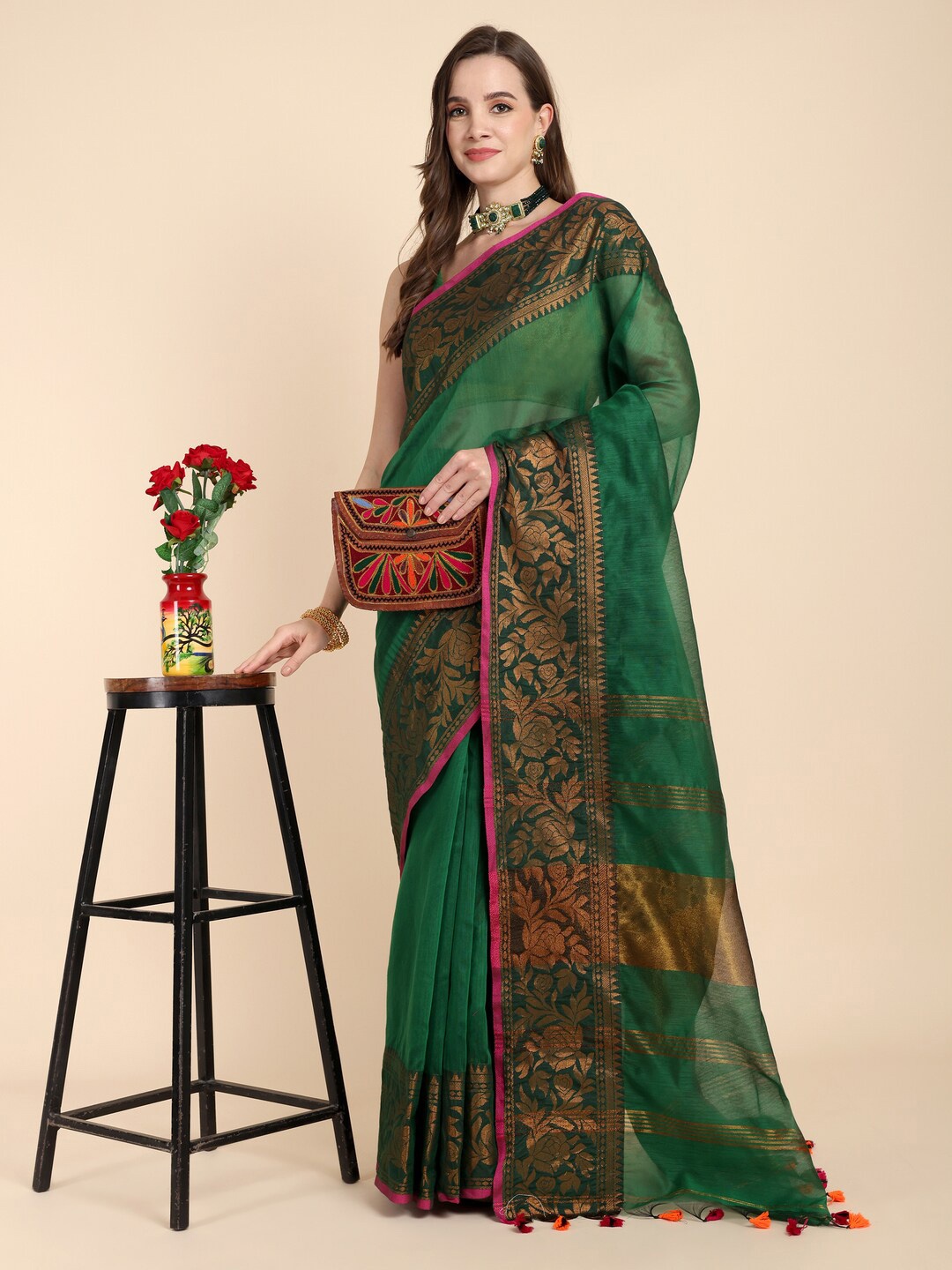 

Bong ButiQ Ethnic Motifs Zari Silk Cotton Maheshwari Saree, Green