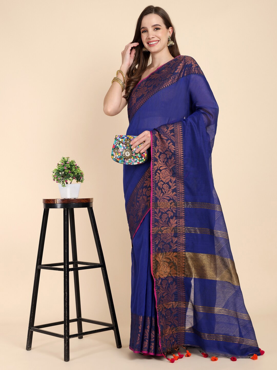 

Bong ButiQ Ethnic Motifs Zari Silk Cotton Maheshwari Saree, Blue