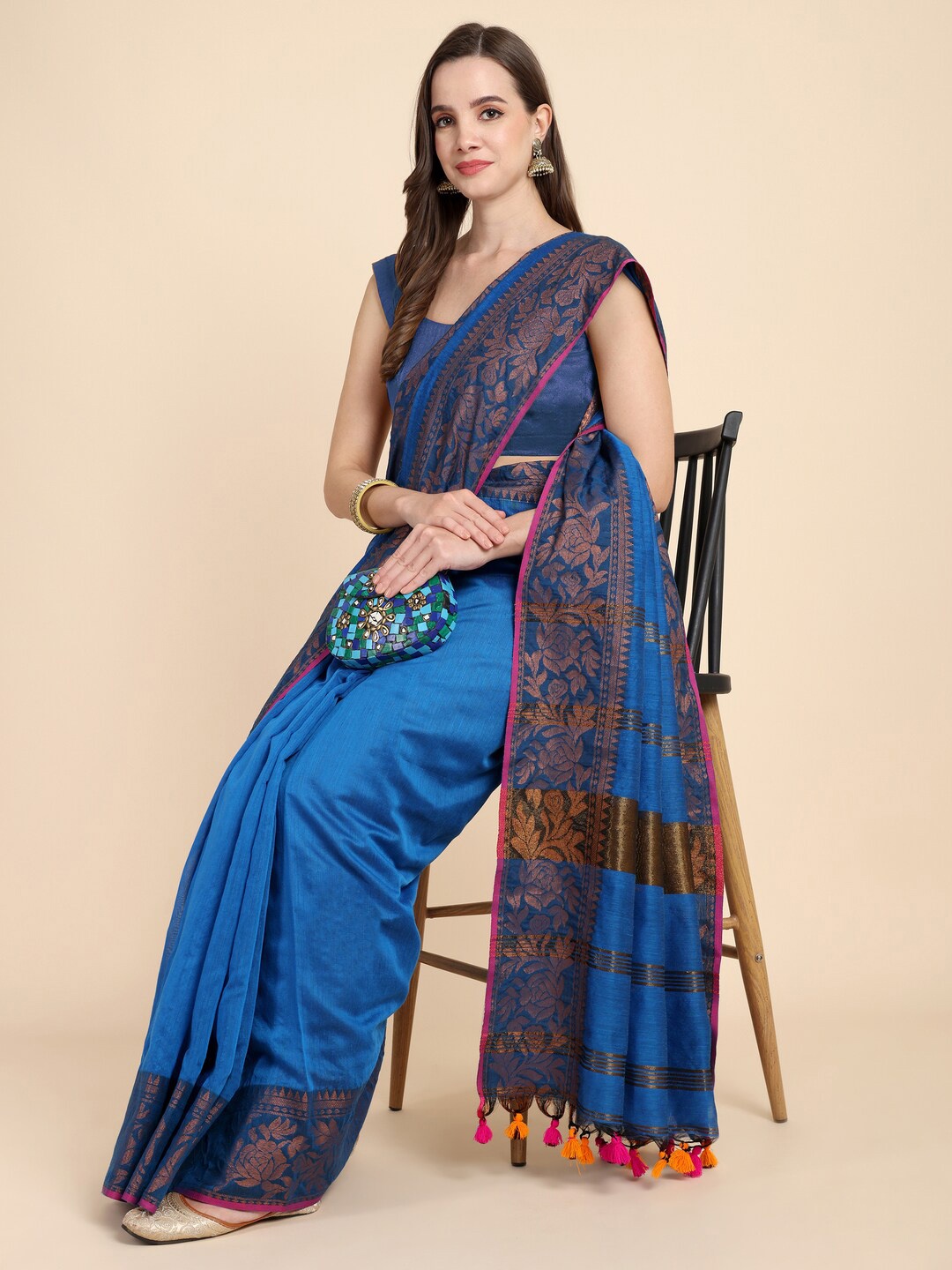 

Bong ButiQ Ethnic Motifs Zari Silk Cotton Maheshwari Saree, Turquoise blue