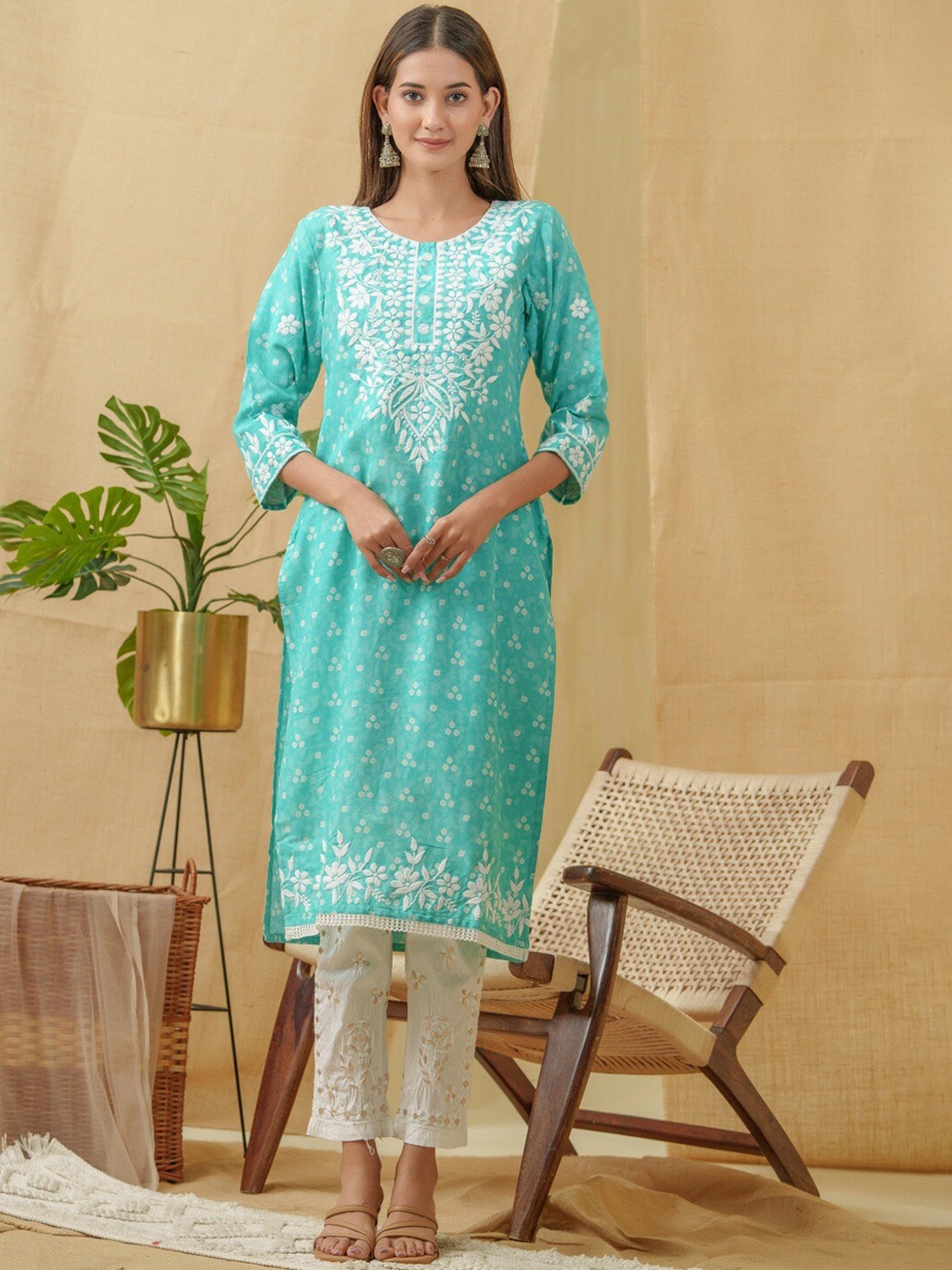 

Sangria Bandhani Printed Thread Work Straight Kurta, Green