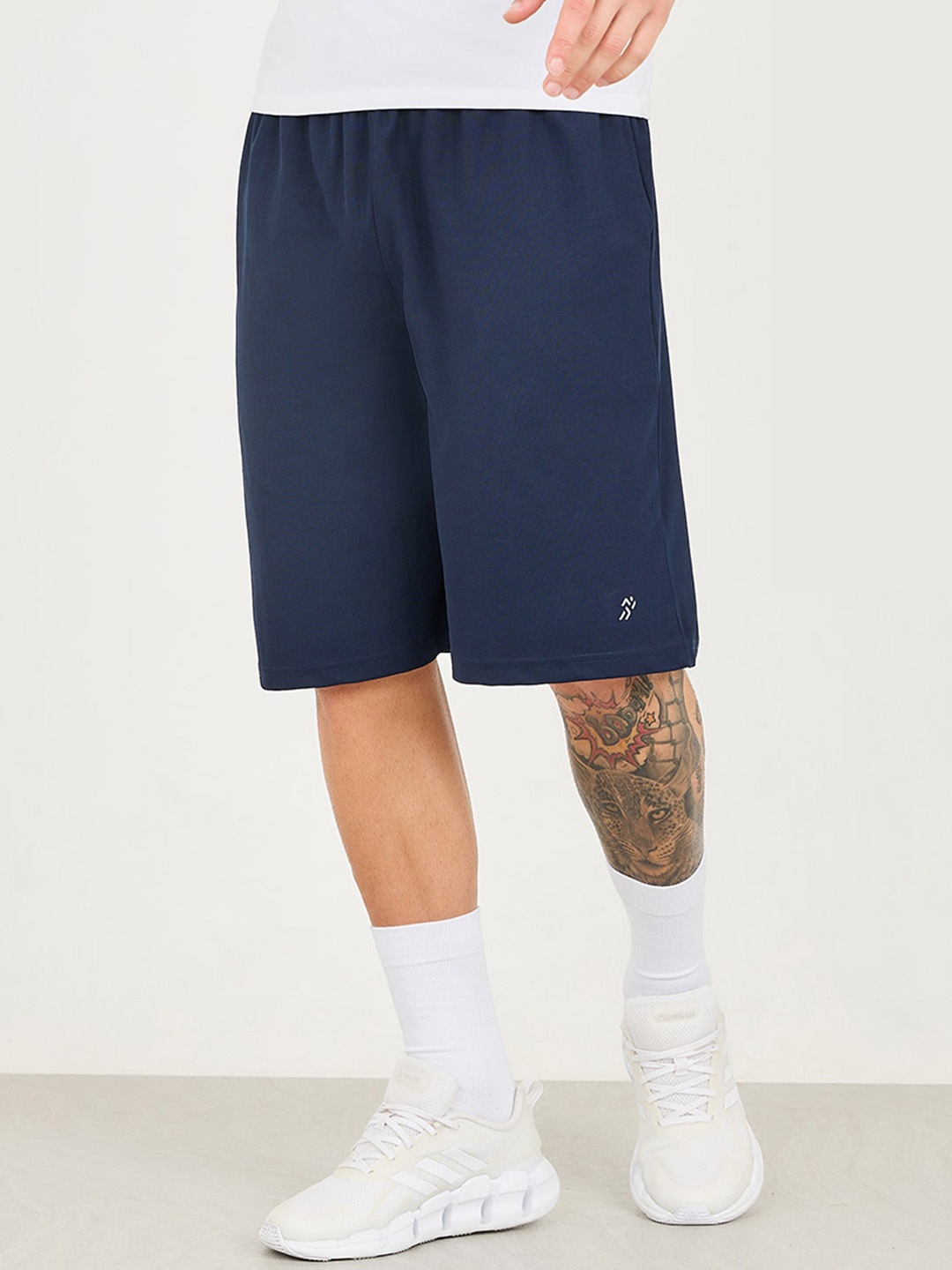 

Styli Men Micro Pique Knit Reflective Logo Oversized Training Shorts, Navy blue