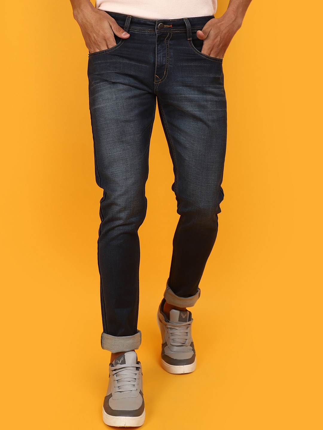 

V-Mart Men Mid Rise Slim Fit Light Fade Cotton Jeans, Blue